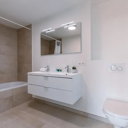 Apartment Casiola - Family Apartment Located By The Sea Ostend